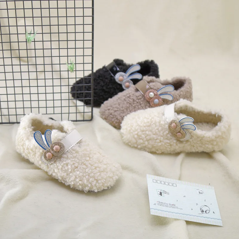Зимняя детская обувь принцессы на плоской подошве с жемчужинами для маленьких