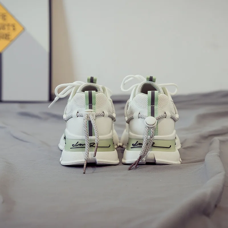 

2021Autumn New Reflective Women's Casual Sneakers Breathable Mesh Sports Shoes Non-Slip Comfortable Women Casual Shoes