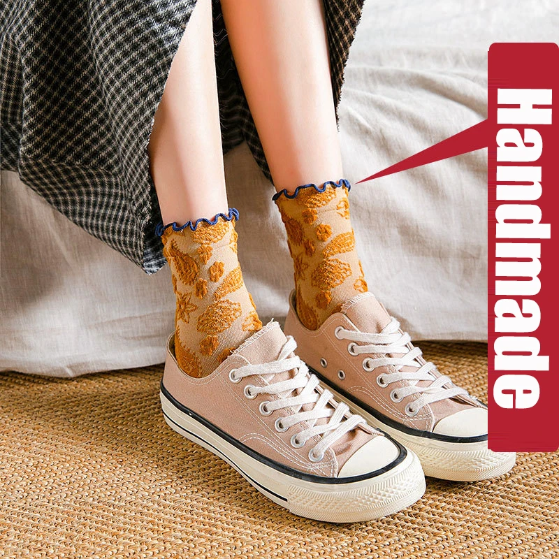 Autumn Winter Women Fashion Cotton Three-dimensional Flower Socks Curled Knitted Retro Style Ruffle Flowers Pattern Socks Female