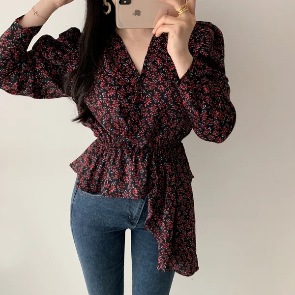 

2021 Spring Hot Elegant V-neck Puff Sleeve Asymmetric Waist Floral Woman Tops Loose Long Sleeve Pullover Ruffles Blouses Female