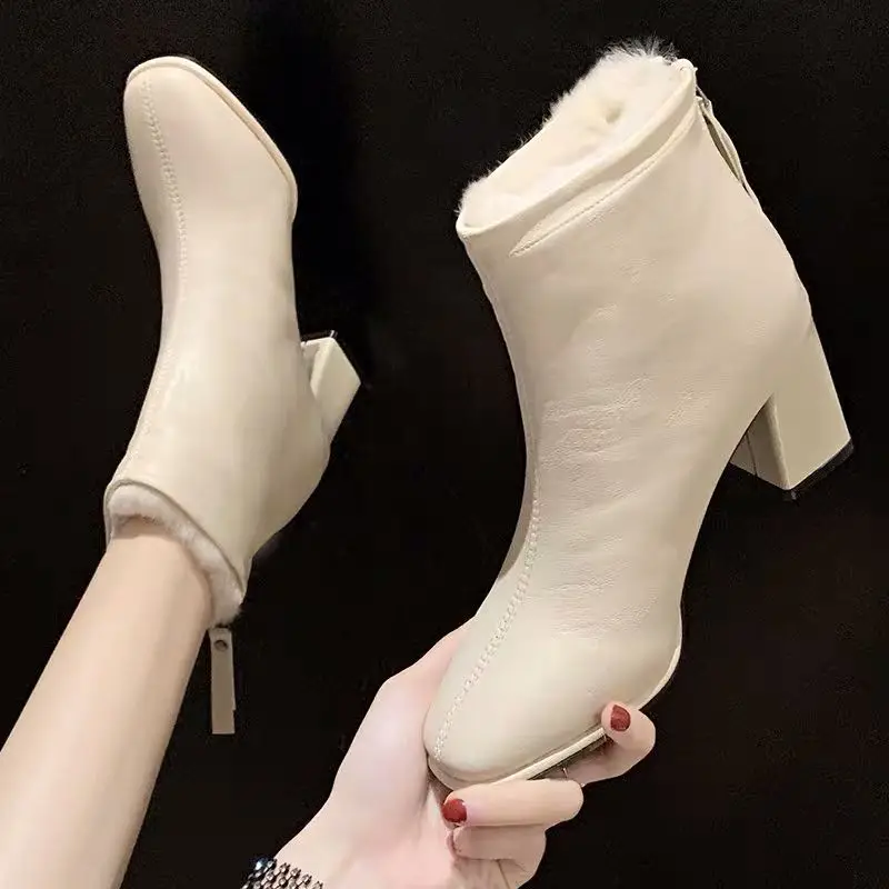 Женские ботинки на толстом каблуке в британском стиле новые с квадратным носком