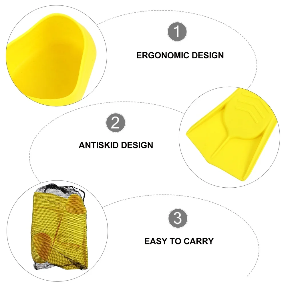 

1 Pair of Comfortable Swim Training Fins Floating Silicone Flippers (Yellow)