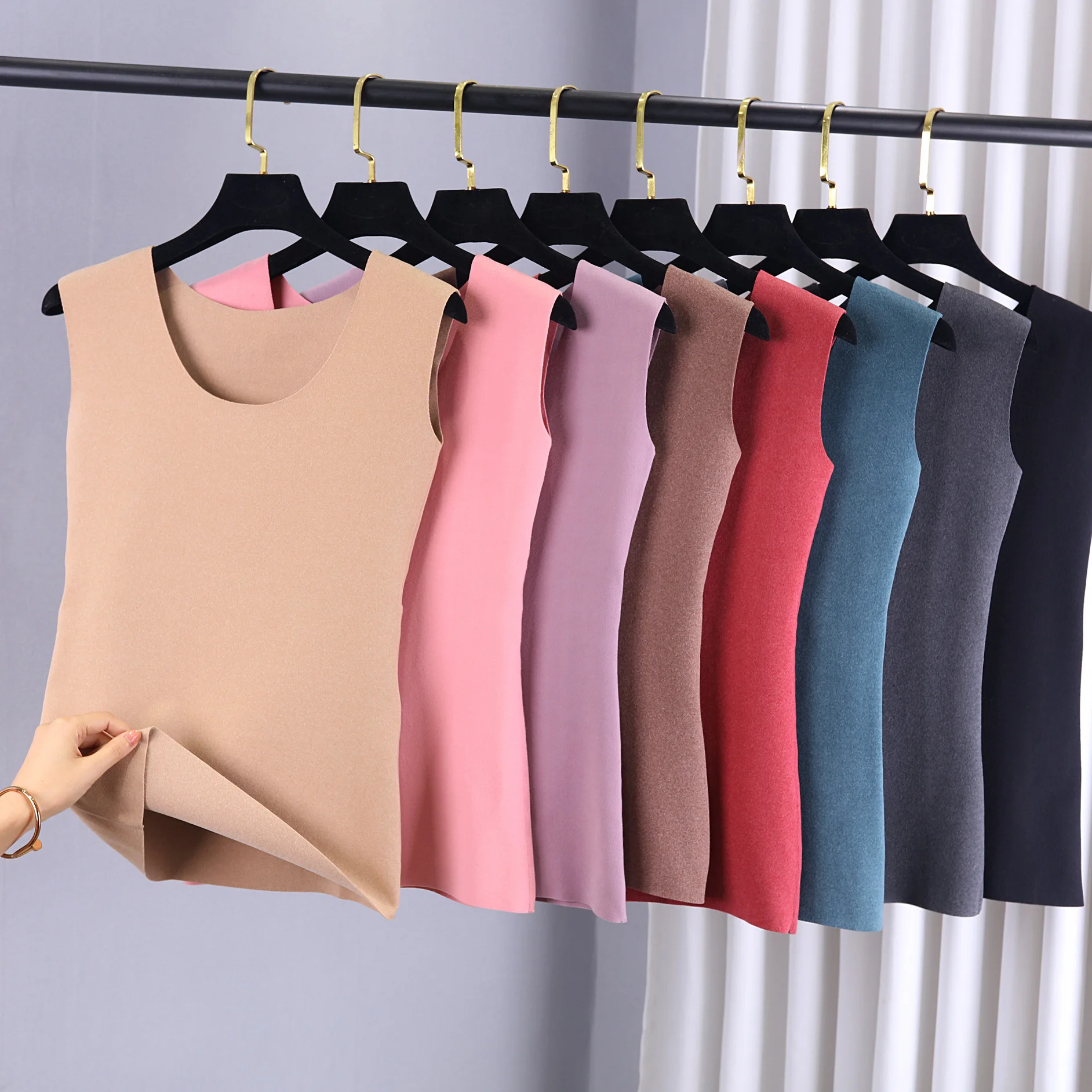 

Autumn Winter Fashion Women Cotton Tank tops Female Round neck Sleevelsee Vests Tanks Tees Bottomings Warm Tops Vest underwear