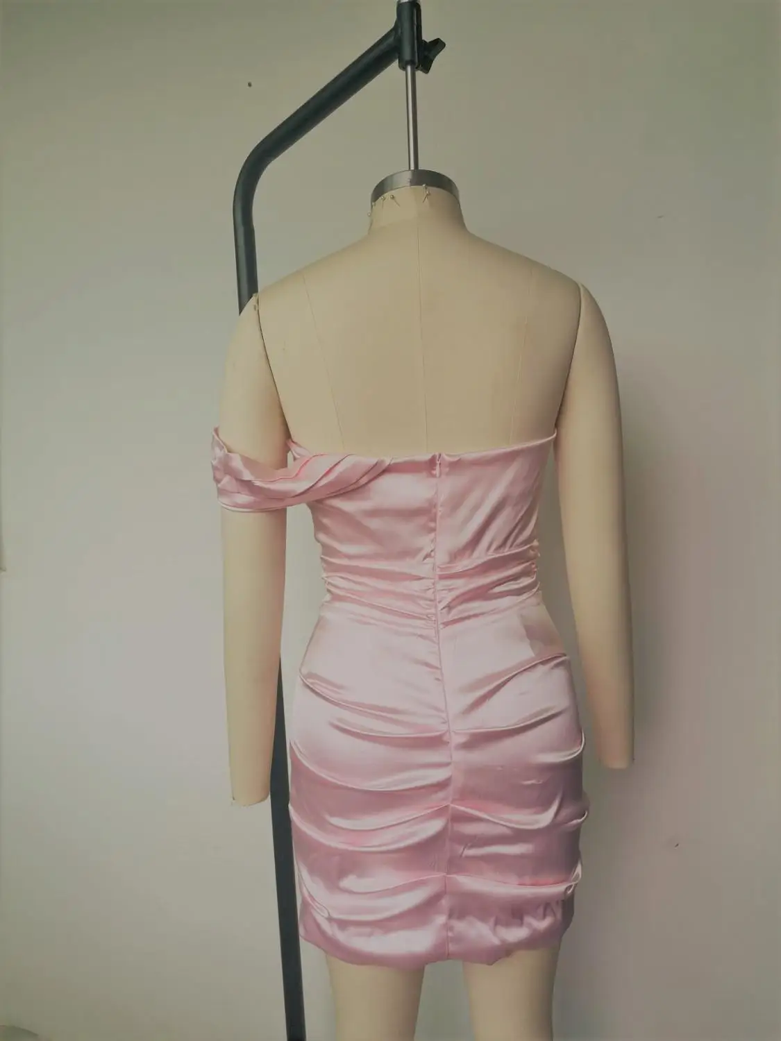 

2020 New Women pink white One-Shoulder Sleeveless Vestido Celebrity Evening Party Bodycon Bandage Dresses wholesale