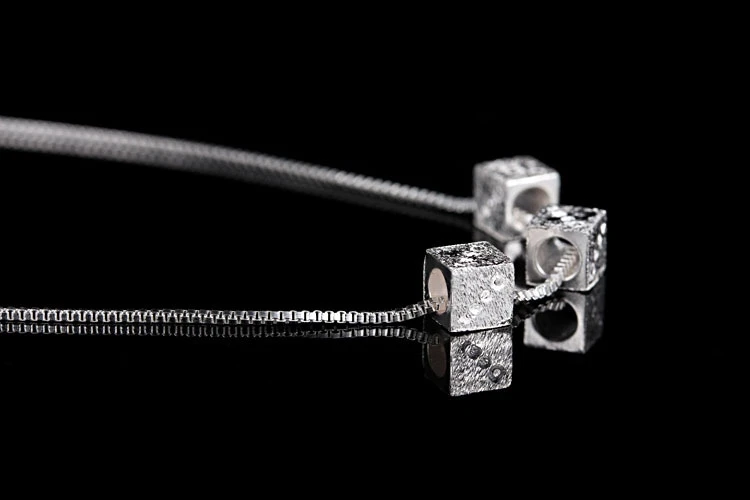 Ожерелье женское из серебра 925 пробы с кубической подвеской | Украшения и
