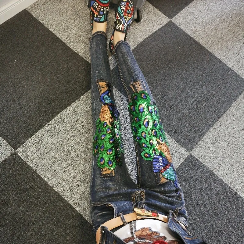 Женские модные облегающие джинсовые брюки с пайетками украшенные павлином