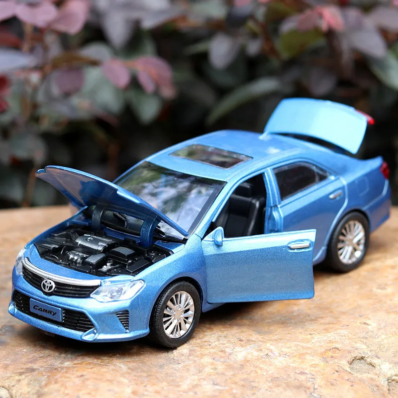Модель автомобиля Toyota Camry из металлического сплава модель литая игрушечного со
