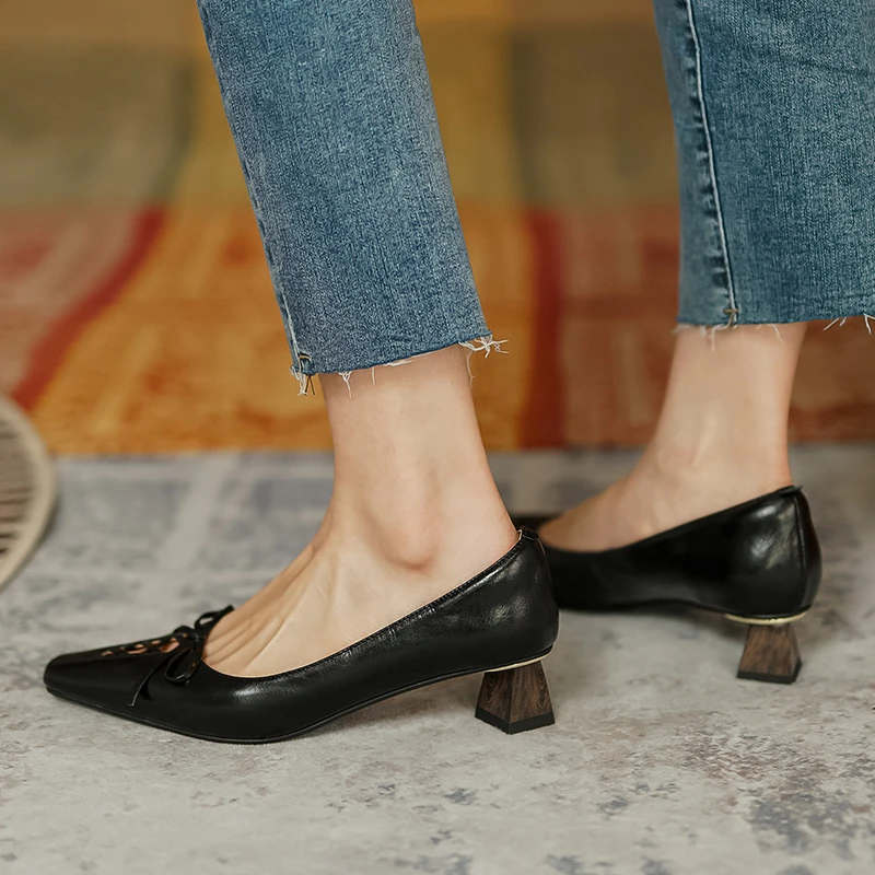 

VERCONAS Women Pumps Fashion Butterfly-Knot High Quality Genuine Leather Office Casual Thick Heels Shoes Woman Spring 2021 New