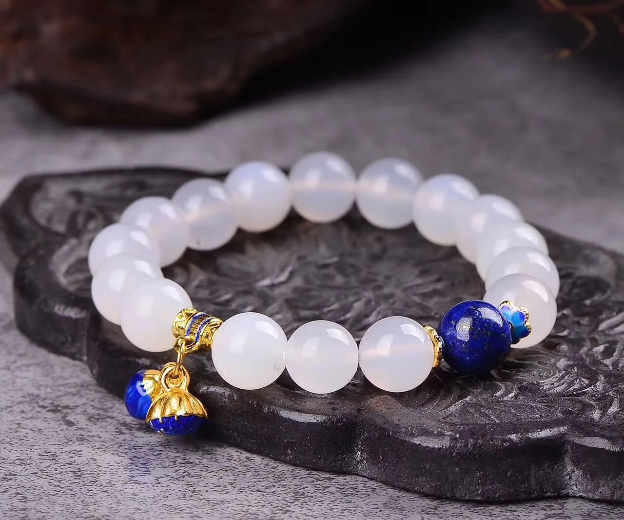 Натуральный Белый Агат резные вручную круглые бусины лотос для пар женские