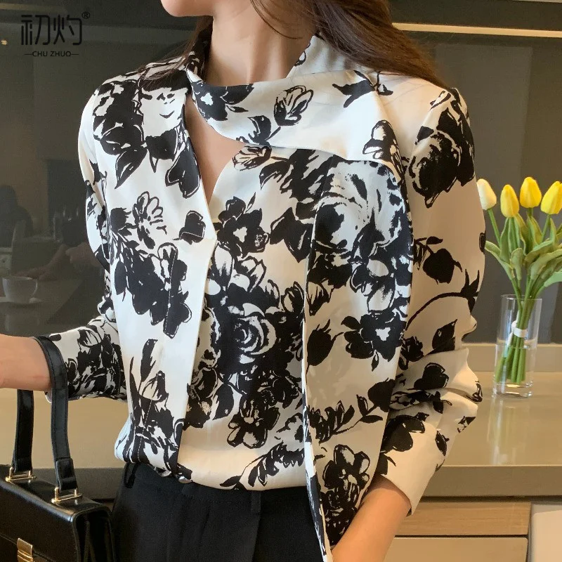 

2021 Autumn New Hong Kong Style Vintage Black Flower Long Sleeve Chiffon Blouse Women Loose Temperament Ribbon V-neck Top