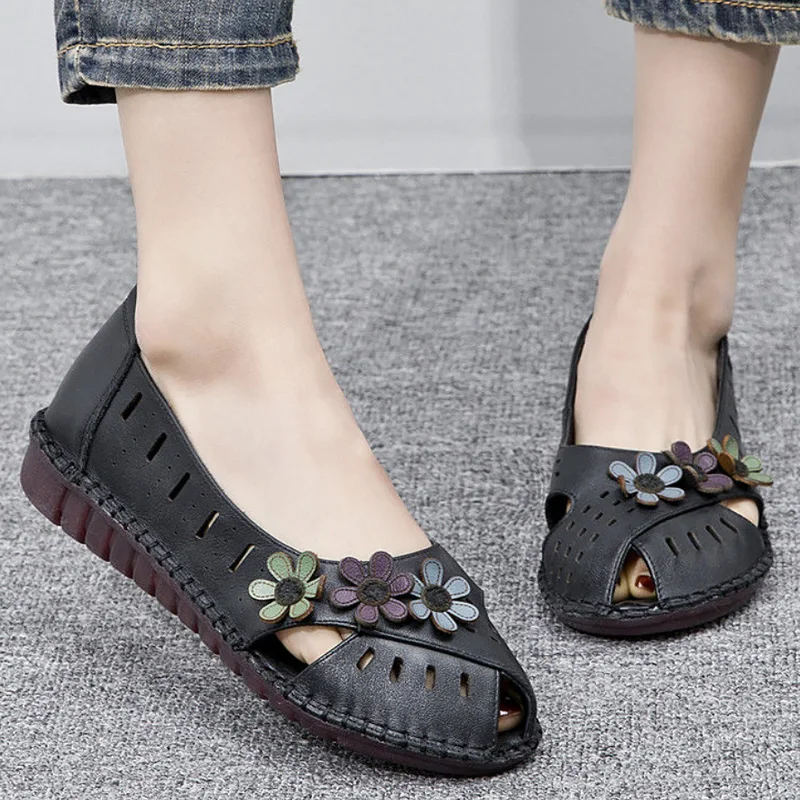 Женские лоферы из натуральной кожи на плоской подошве фиолетовые с вырезами