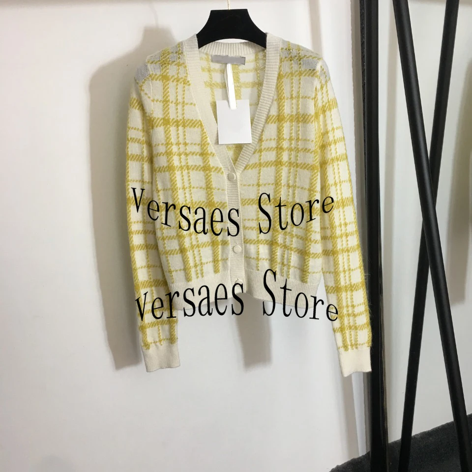 

2021 luxury design check printing fashion women's waist close slim suspender dress versatile temperament V-neck cardigan suit