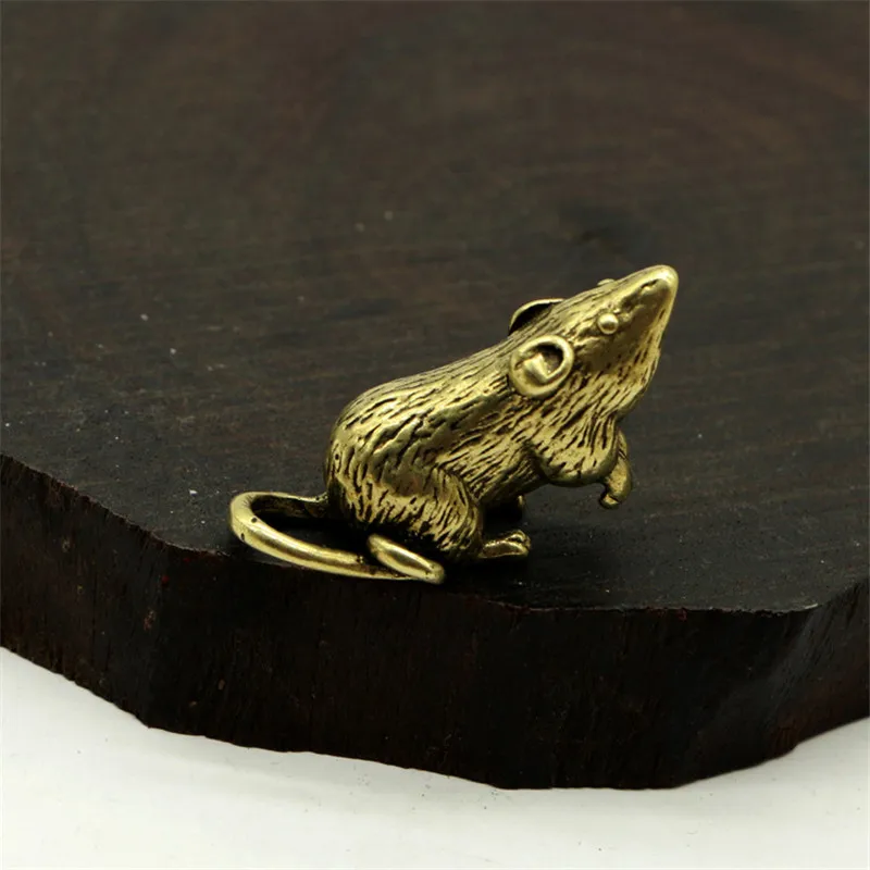 

Медные фигурки крыс