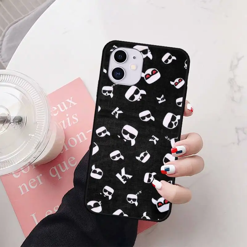 

Luxury Brand Lagerfeldly KARLS Phone Case Black TPU Soft For IPhone 12 11 PRO MAX X XS XR 6S 7 8 PLUS SE Cases Cover