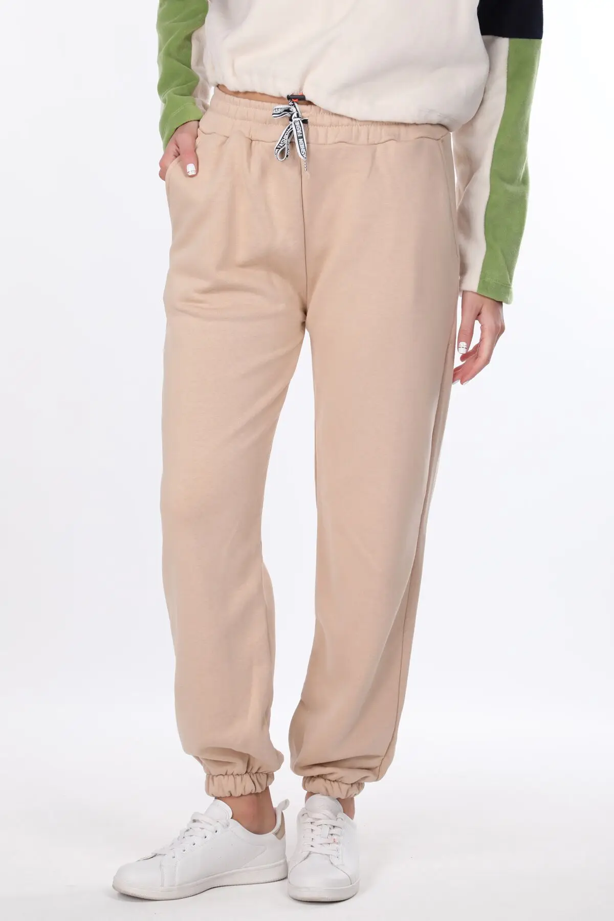 

Flat Fitted Beige Women Sweatpants