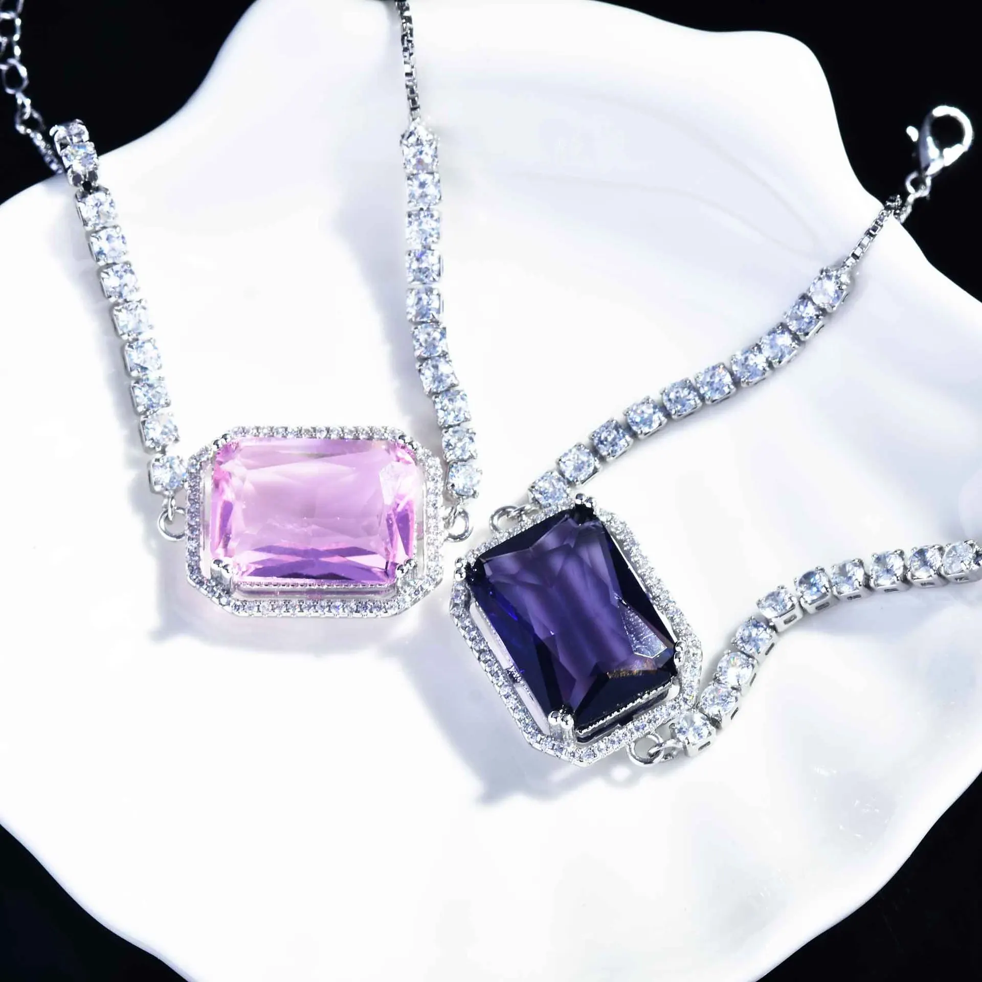 

2022 New Luxury 19CM Square Cubic Zirconia Bracelet Silver Color Trend Dangle Bracelets for Women Anniversary Gift