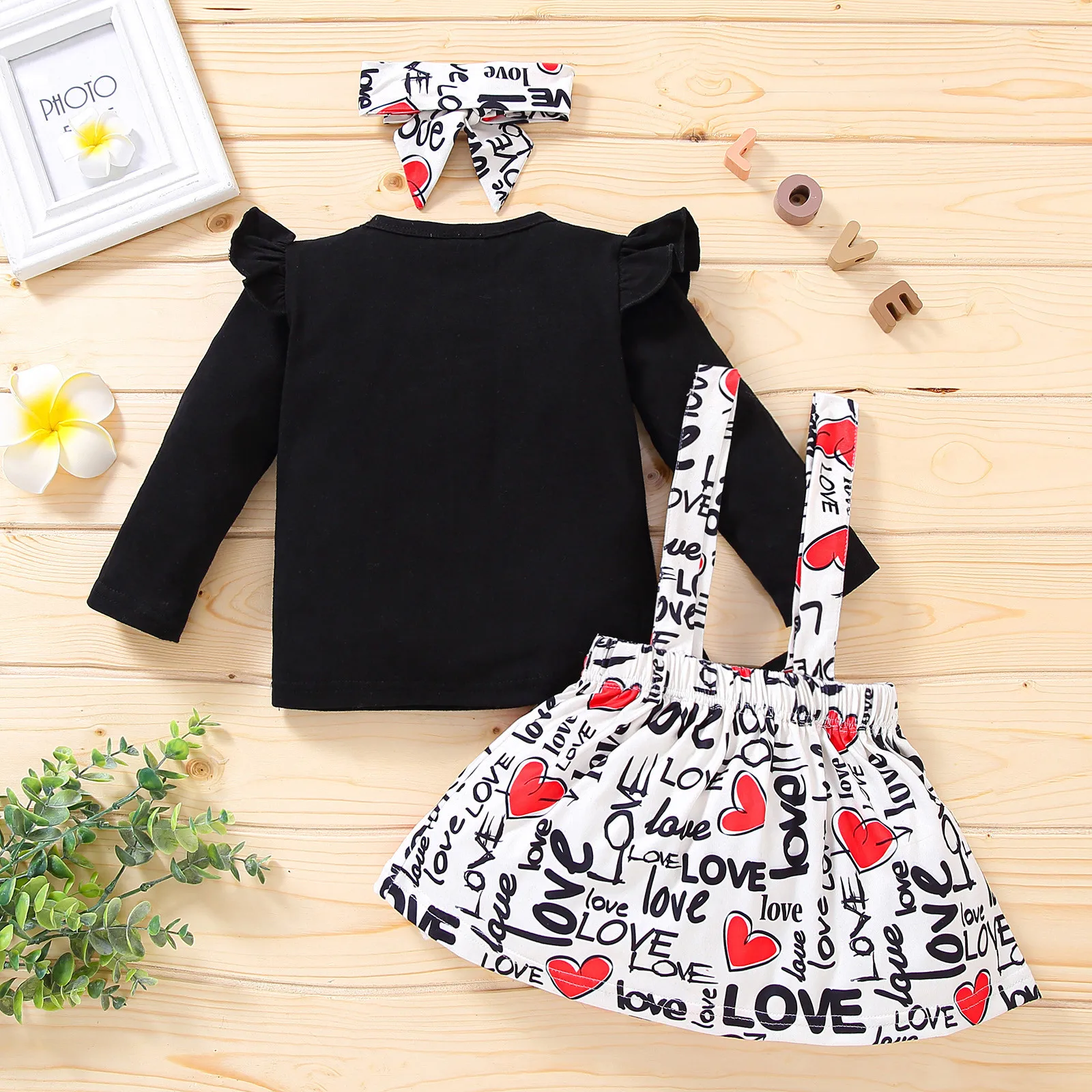 

baby clothes Long Sleeve Valentine's Day Love Printed Top+Bowknot Letter Love Printed Strap Dress+Headband Set 6*