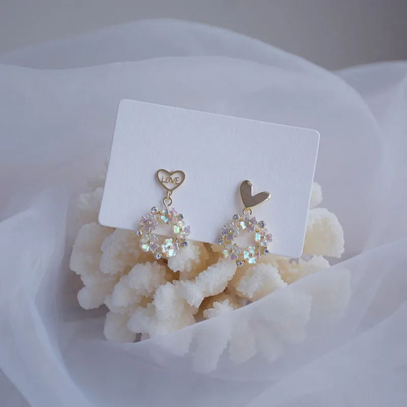 

2021 South Korea Small Fresh Sweet Cute Flower Metal Temperament Geometric Love Heart Earrings Jewely For Women Girl Party Gift