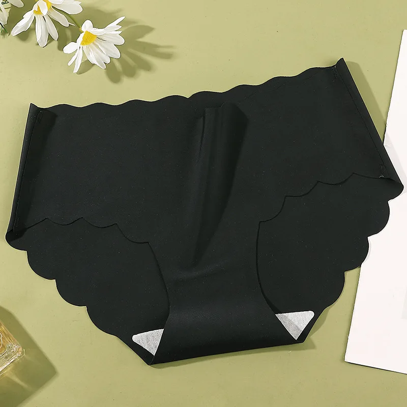 

The new seamless one-piece ice silk panties ladies wavy edge solid color mid-waist cotton bottom crotch girl briefs