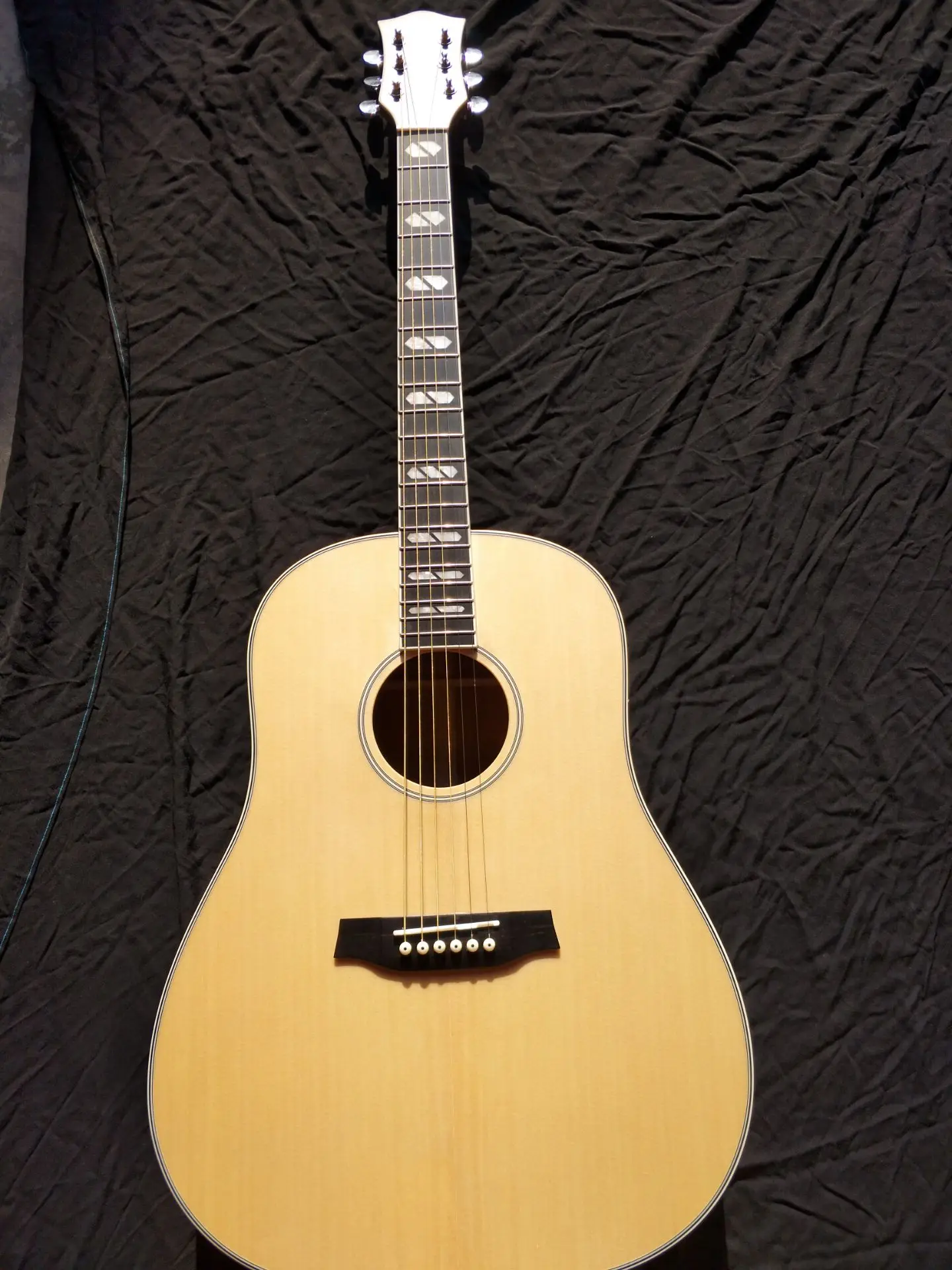 

Бесплатная доставка D Дред корпус полностью твердая древесина 41 дюйм Акустическая гитара настроить электрическую акустическую гитару