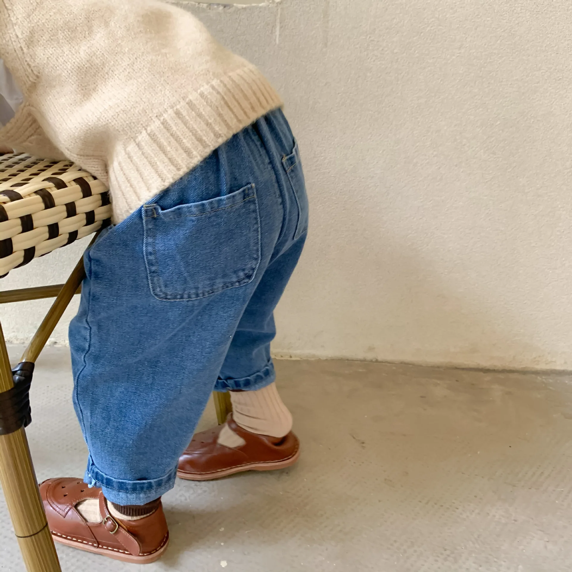 

WLG Boys Girls Jeans Kids Jeans Spring Autumn Denim Blue Casual Trousers Baby All Match Clothes for 2-7 Years