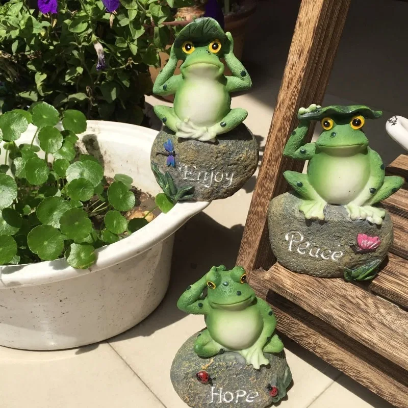 

1pcs garden decoration outdoor cute Fake frog patio decoration fairy garden Frog statue yard decor outdoor lawn decoration