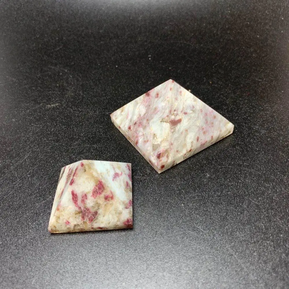 Кристалл кварца 100% природный красный турмалин два размера пирамида