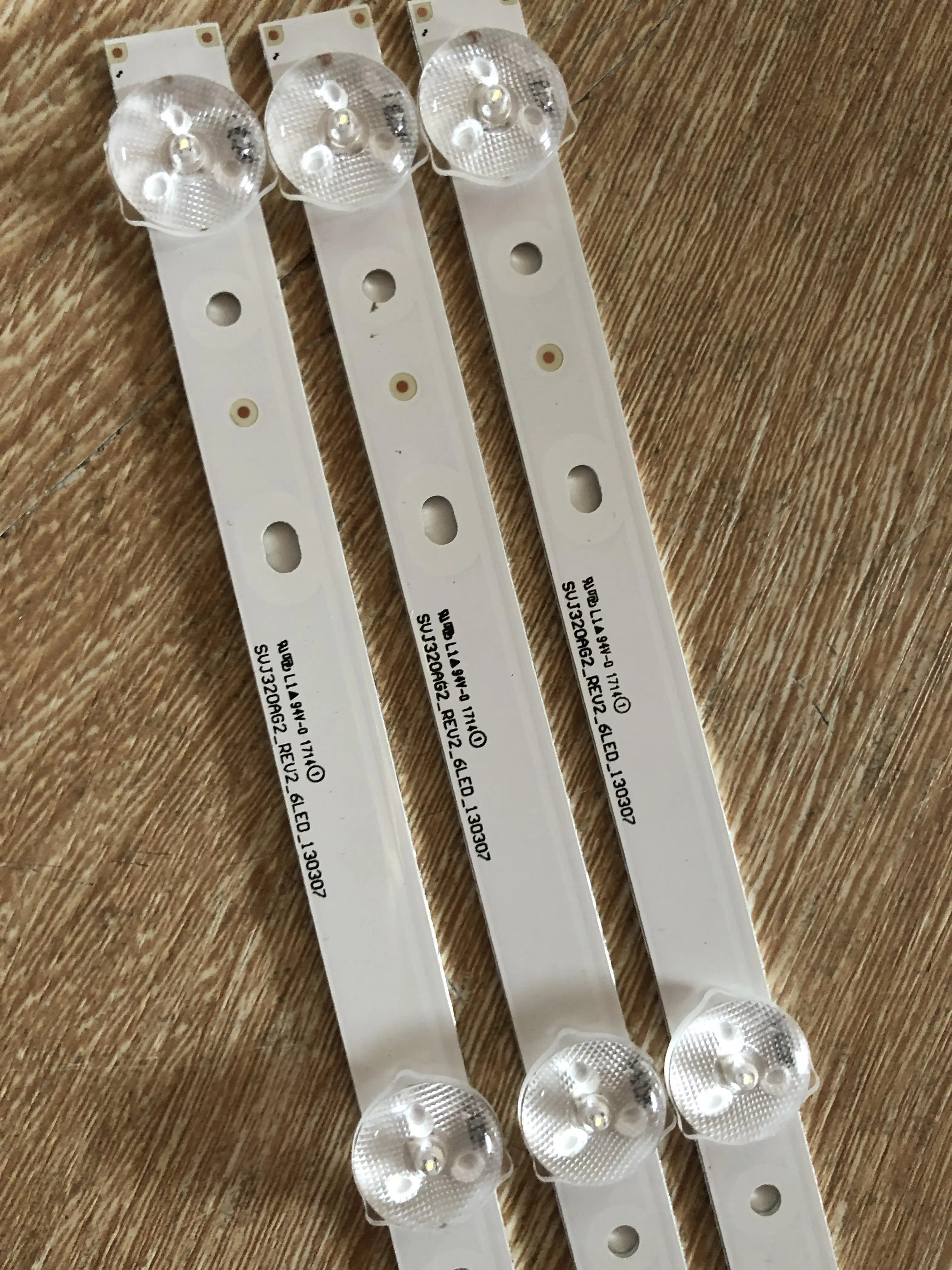 50 комплектов светодиодных лент SVJ320AG2 _ Rev2 6 led_130307 32D2000 SVJ320AK3 SVJ320AL14|Светодиодные