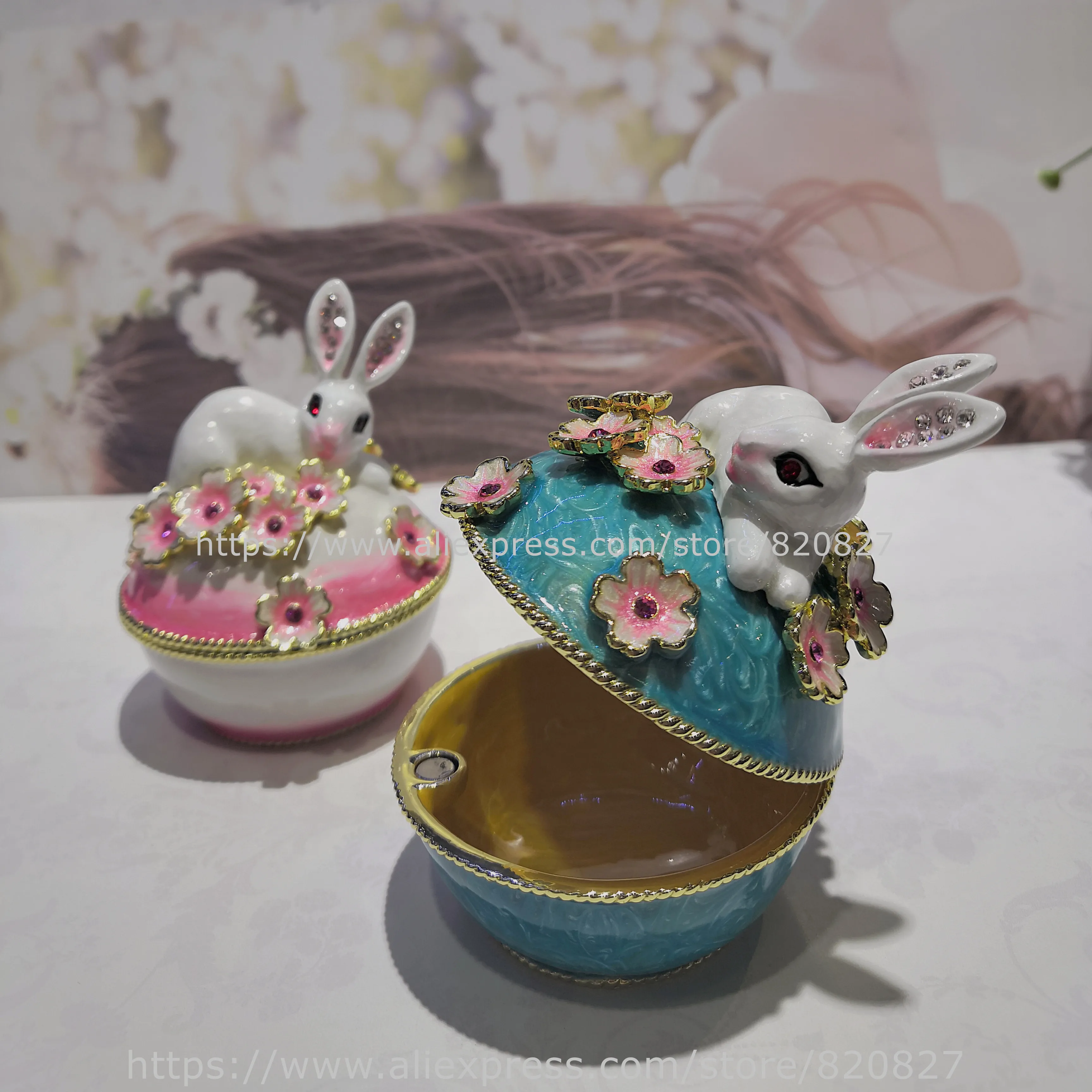 2020 New Desgins Bunny Rabbit Laying in Flowers Trinket Box White Rabbit Jeweled Keepsake Box