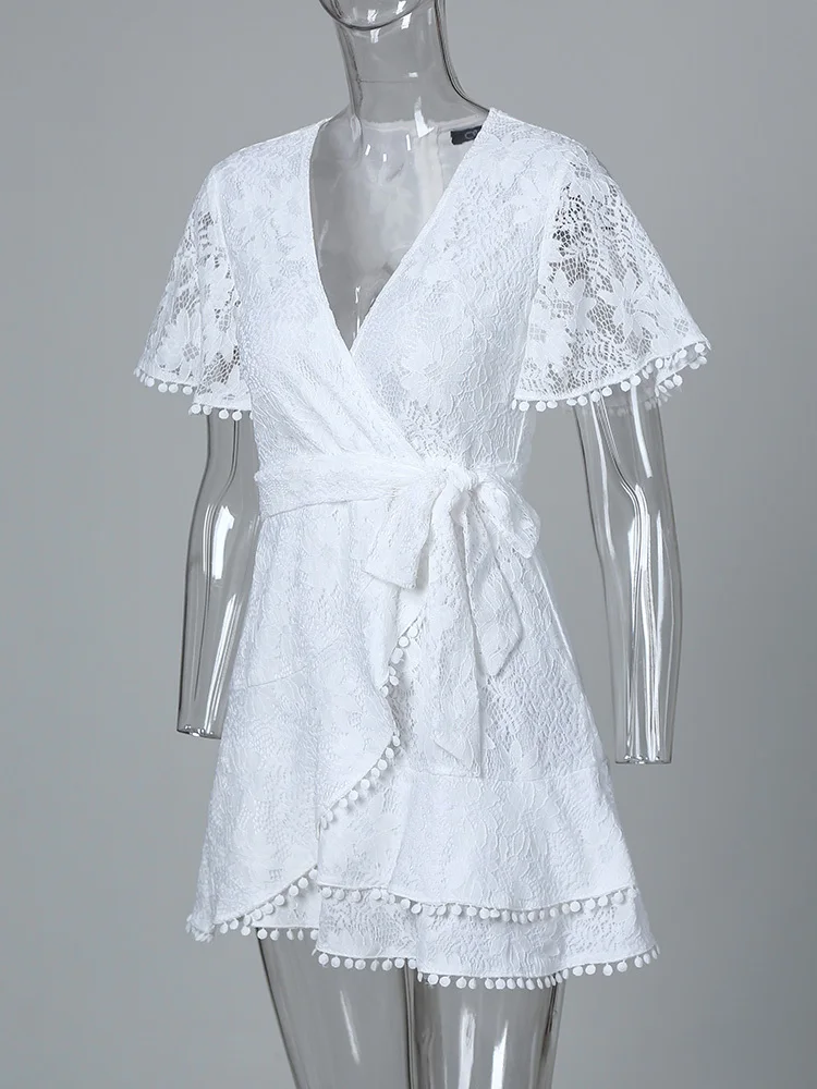 Вязаное кружевное платье с оборками осеннее женское белое мини-платье v-образным