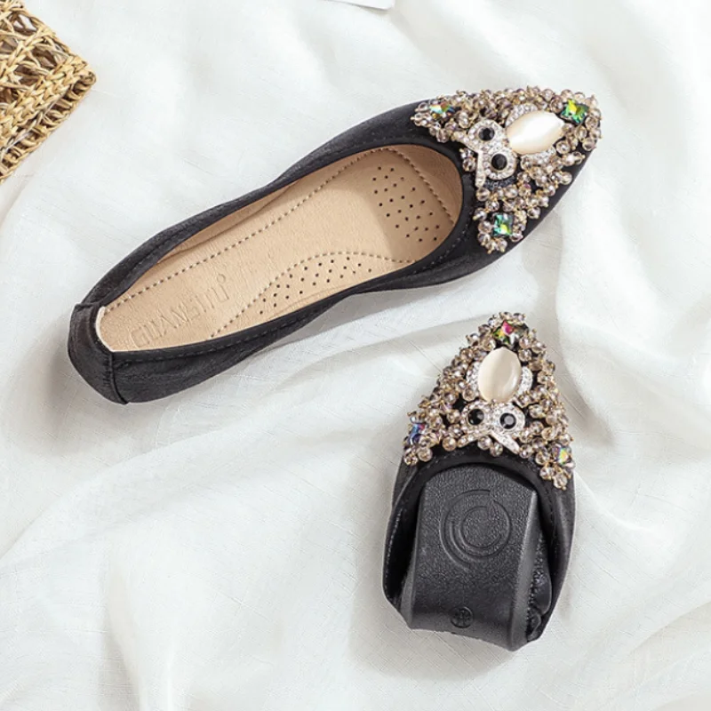 Женские складные балетки на плоской подошве 4 цвета с острым носком стразы