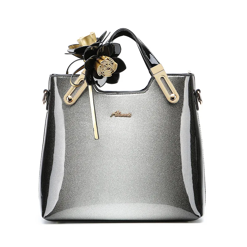 

2021 European and American fashion trend patent leather handbag ladies middle-aged one-shoulder messenger big bag