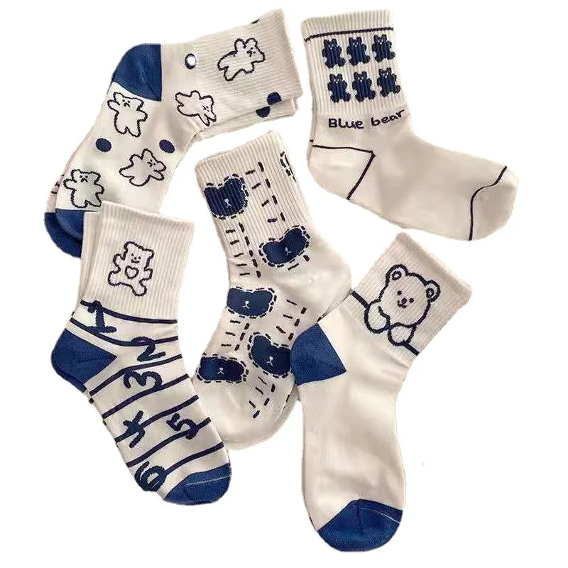 Носки женские средней длины модные чулки в Корейском стиле с мультяшным медведем