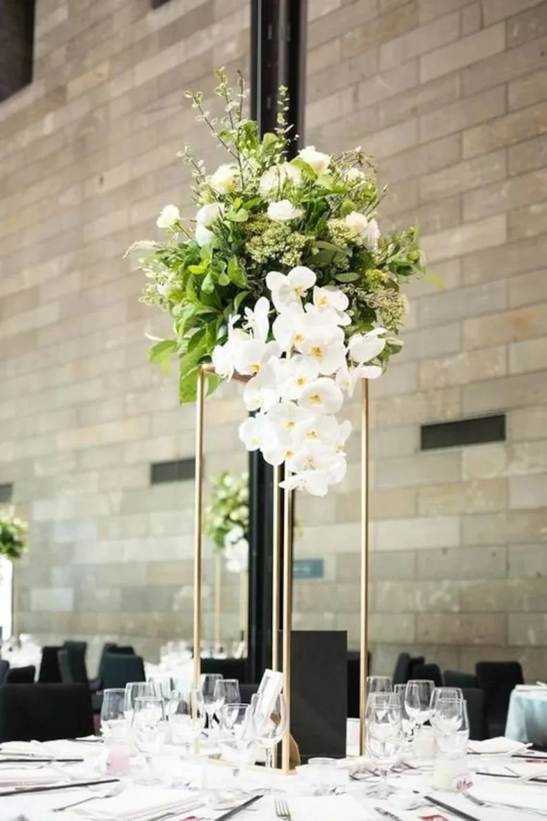 

Free metal Top shelf + metal gold metal rectangular tall centerpiece / geometric stand column /vase