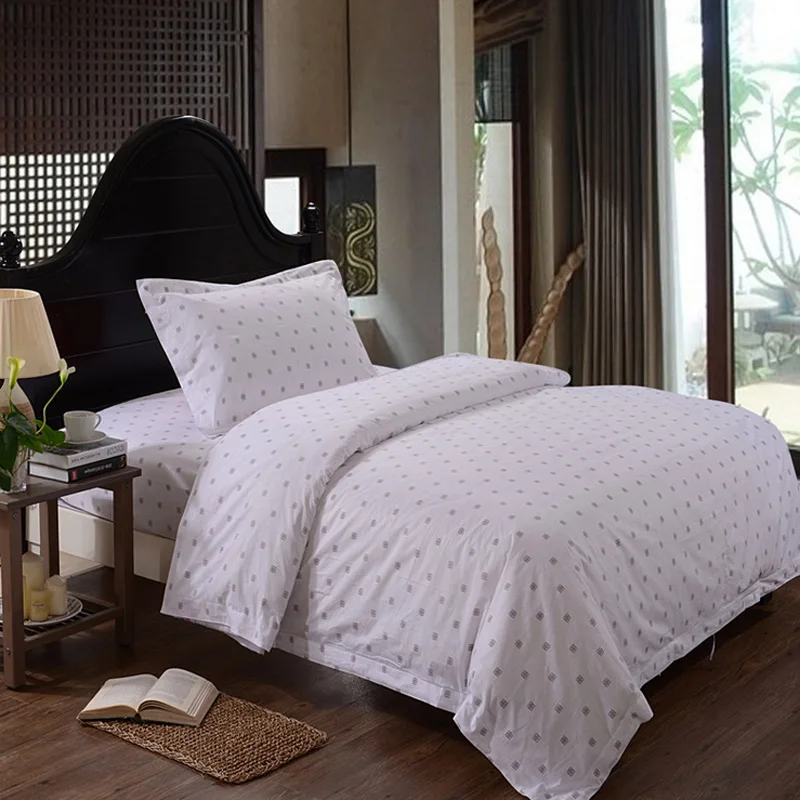 Комплект постельного белья из 4 предметов для домашнего отеля простая кровать