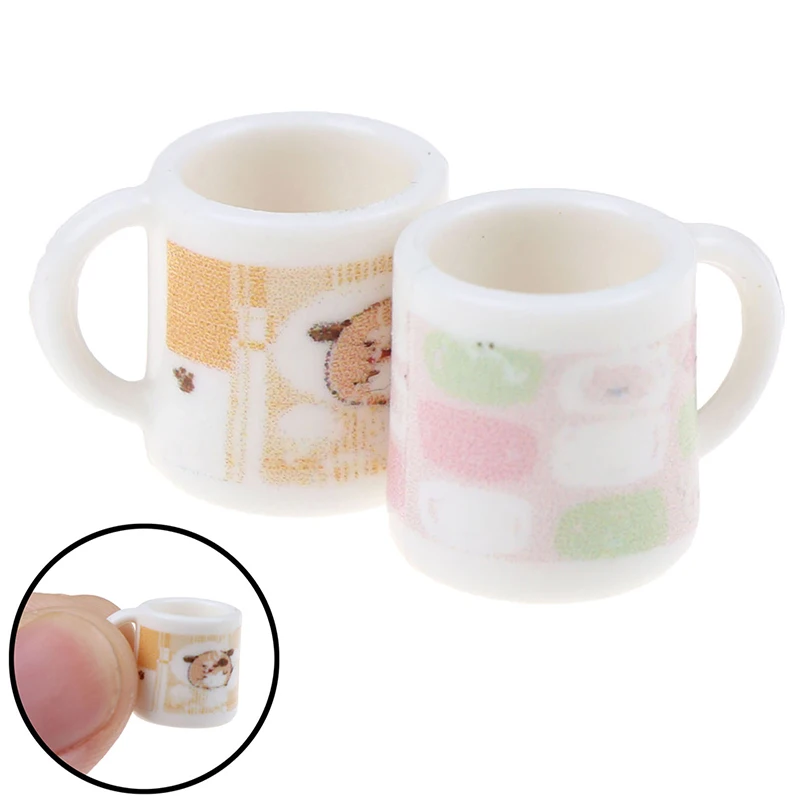 

1/2Pcs/Lot Mugs 1:12 Dolls House Miniature Cups Direction Furniture Toys Plactic Coffee Tea Cups Dollhouse Accessory White