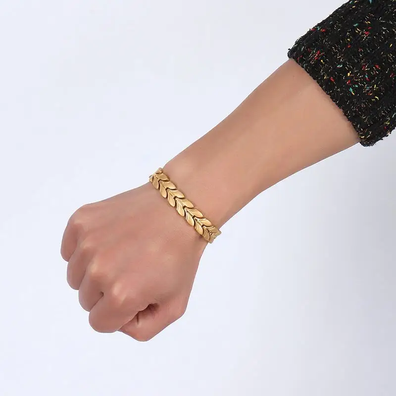 

LOOKER Wholesale Health Magnetic Bracelet Bangle For Men Dubai Wheat Designs Gold Color Stainless Steel Bio Energy Bracelet