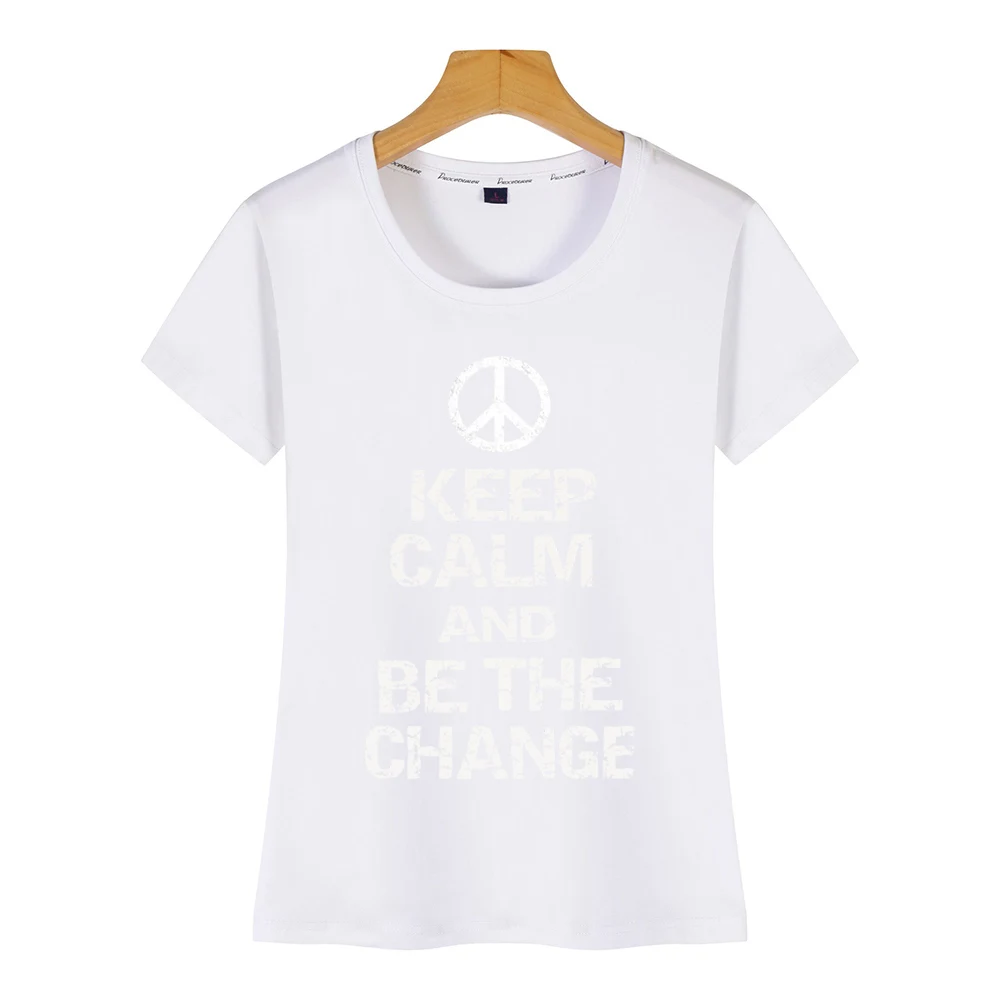 Женская футболка с надписью keep calm and be the change Design черная короткая женская | одежда