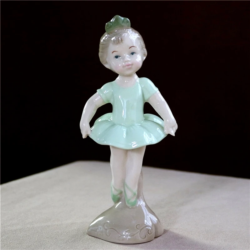 Фарфоровая кукла балерина миниатюрная настольная керамическая фигурка балерины