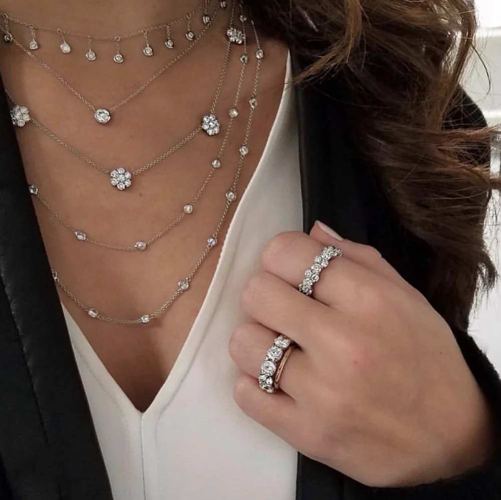 Оригинальное кольцо из серебра 925 пробы с вставкой в виде подушки имитацией