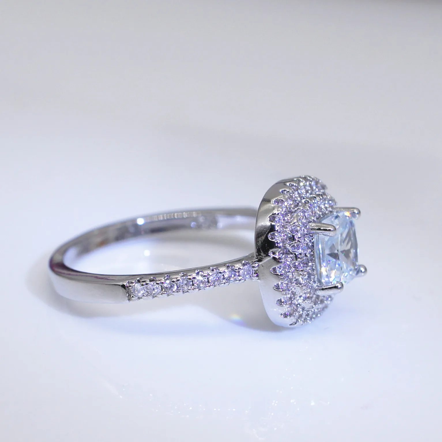 

925 Silver Classic Luxury Wedding Rings for Women High Quality Micro Paved AAA Moissanite Stone Carefully Bridal Jewelry Hot