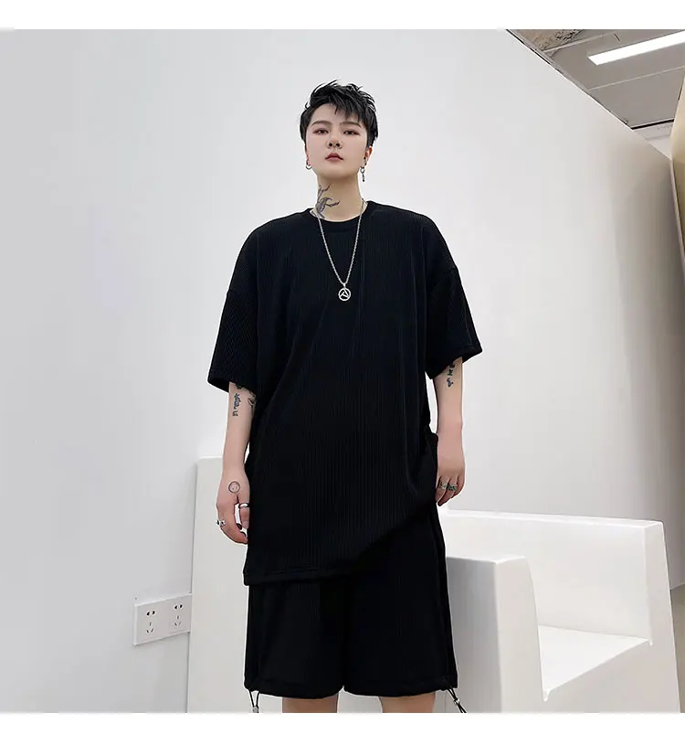 

Large Summer Personalized Wrinkled Fabric Loose Drop Shoulder T-shirt Shorts Two Piece Men's Short Sleeve Top Set Mens Clothing