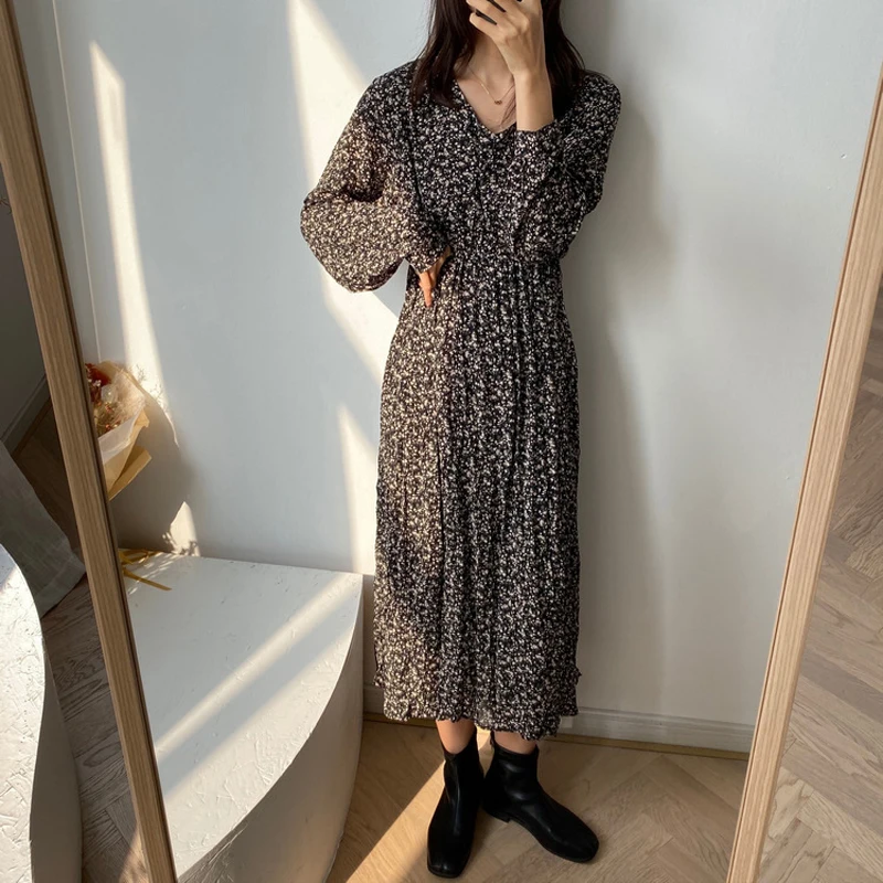 

Zoulv 2021 Spring Vintage Lantern Sleeve Ruched Women Dress V-neck Floral Print Pleated Dress Female A-line Chiffon Dress
