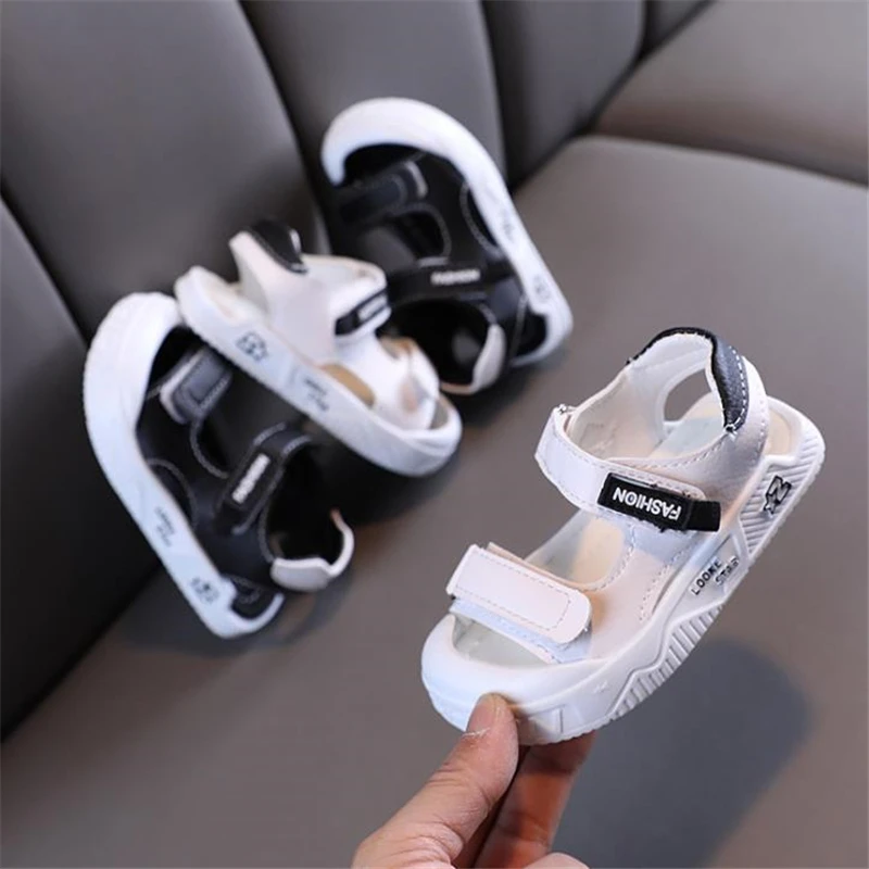 Босоножки для маленьких мальчиков Disney новинка 2021 Детские Летние кожаные