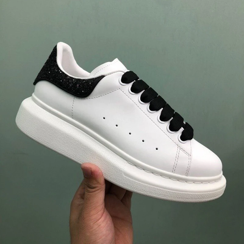 Маленькие белые туфли женская обувь на толстой подошве Новинка 2019 года Осенняя