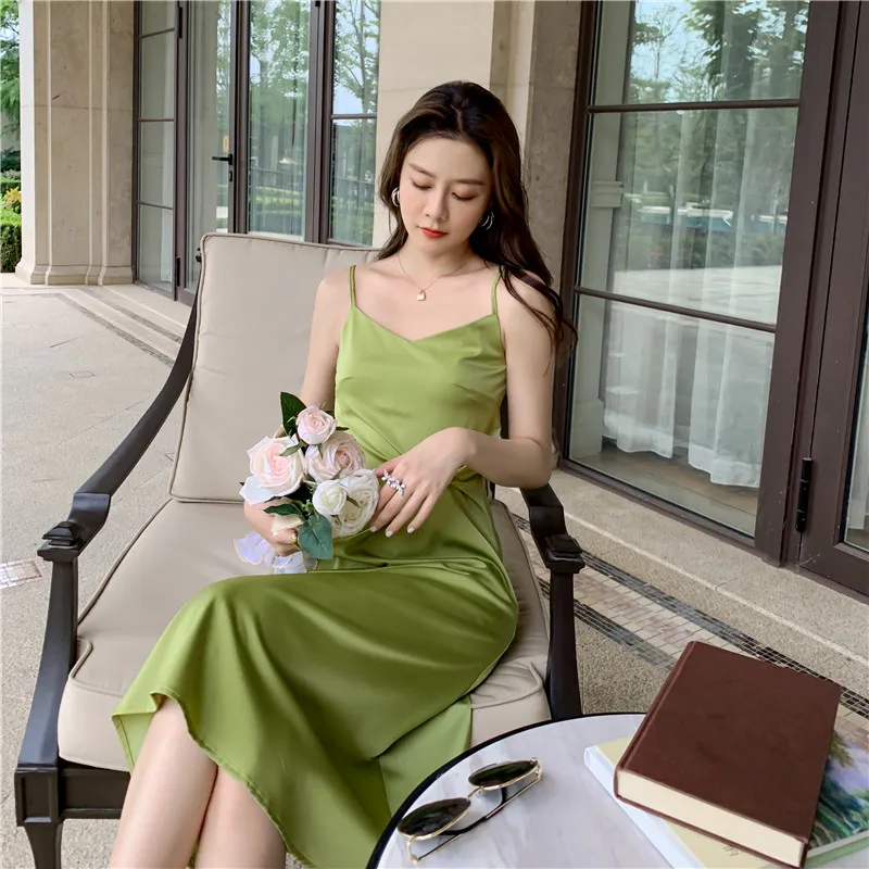 

Casual Beach Vacation Sundresses Women Midi Black Apricot Green Slip Dress Summer 2021 Runway Sexy Backless Korean Party Dresses
