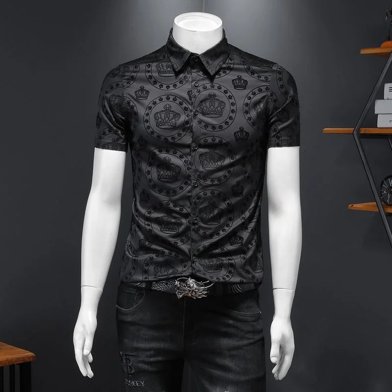 Camisa de manga corta de verano para hombre, Camisa Masculina de negocios, Formal, Social, con flores, corona negra de lujo, con flocado
