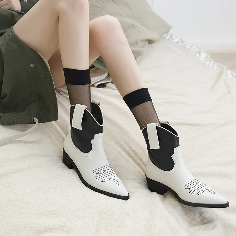 

Women Genuine Leather Slip-on Ankle Boots Casual Flat High Quality Westren Matin booties Heel botas feminina Zapatillas mujer