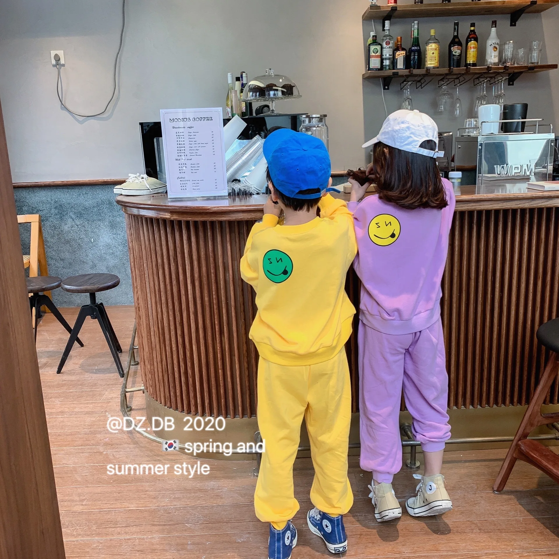 Детская одежда Новинка Весна 2020 Детский костюм Однотонный пуловер и брюки для