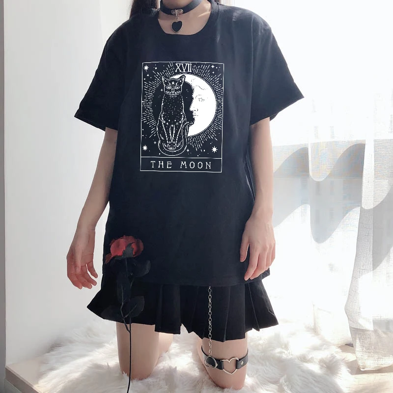 

Gothic T-shirt Women Vintage Grunge Style Tee Tarot Card The Moon And Cat Aesthetic Harajuku Hipster Ulzzang Edgy Graphic Tees